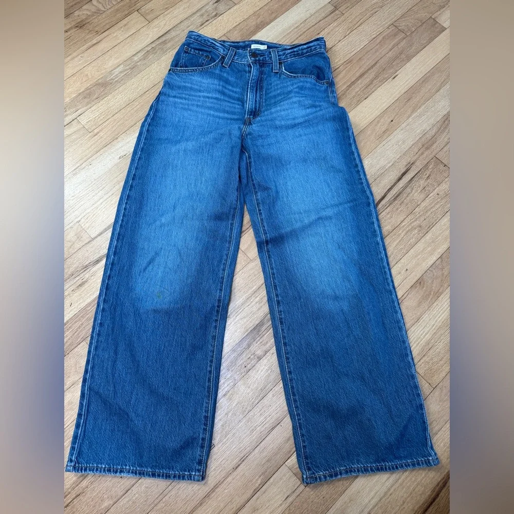 Levi’s Cinch Baggy Jeans Blue Midwash 27 EUC - Picture 2 of 8